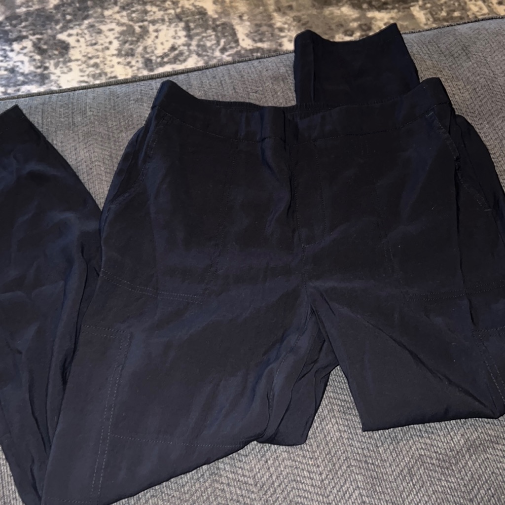 Chico’s Pull-On Pants With Zippers On The Legs
